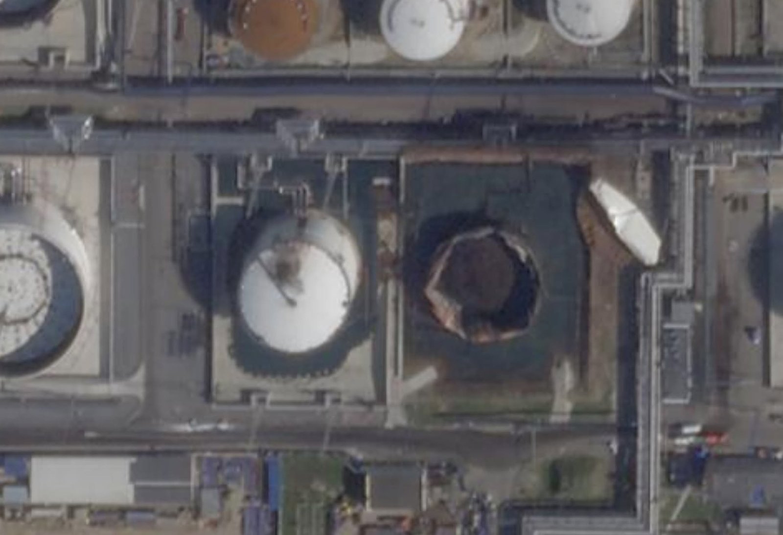 Cum arată rafinăria lovită din Moscova. Imagini după cel mai mare atac cu drone asupra capitalei Rusiei de la începutul războiului 1 wp header logo 1651