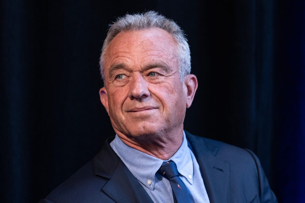 Dieta cu varză murată și friptură pe care o respectă Robert F. Kennedy Jr. Ce spun nutriționiștii despre efectele ei? 1 wp header logo 2503