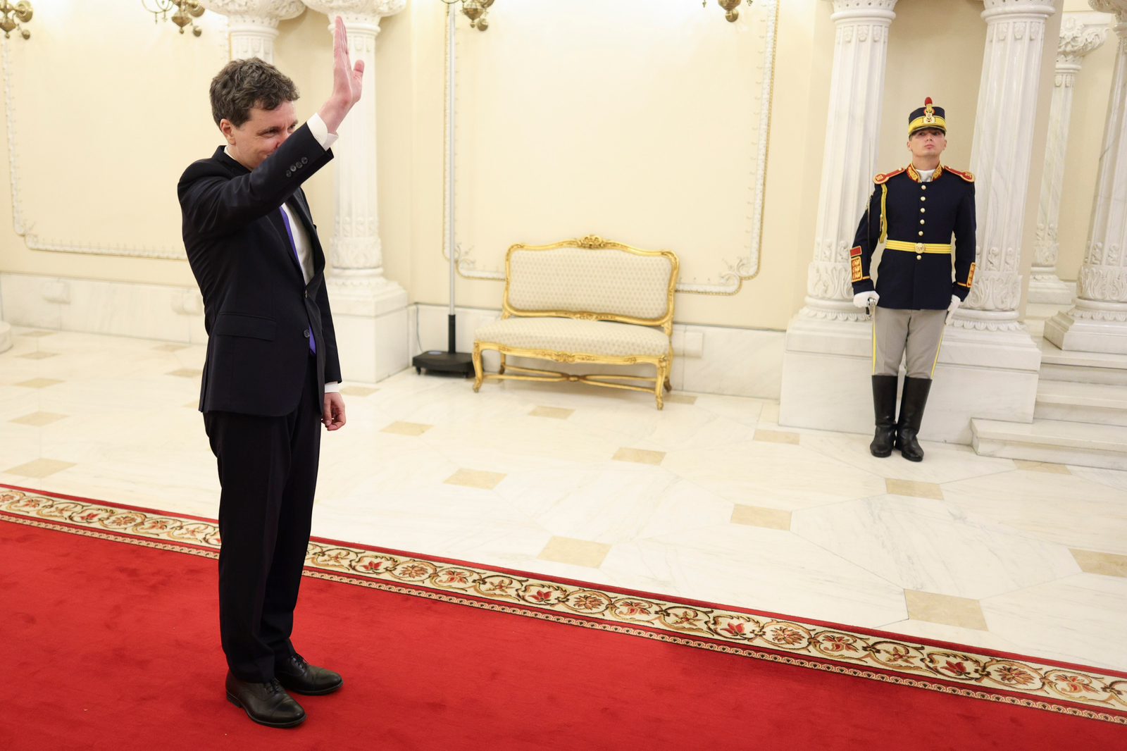 Planul B de guvernare. Ce se întâmplă dacă Guvernul Tomac nu trece de Parlament? 1 wp header logo 723