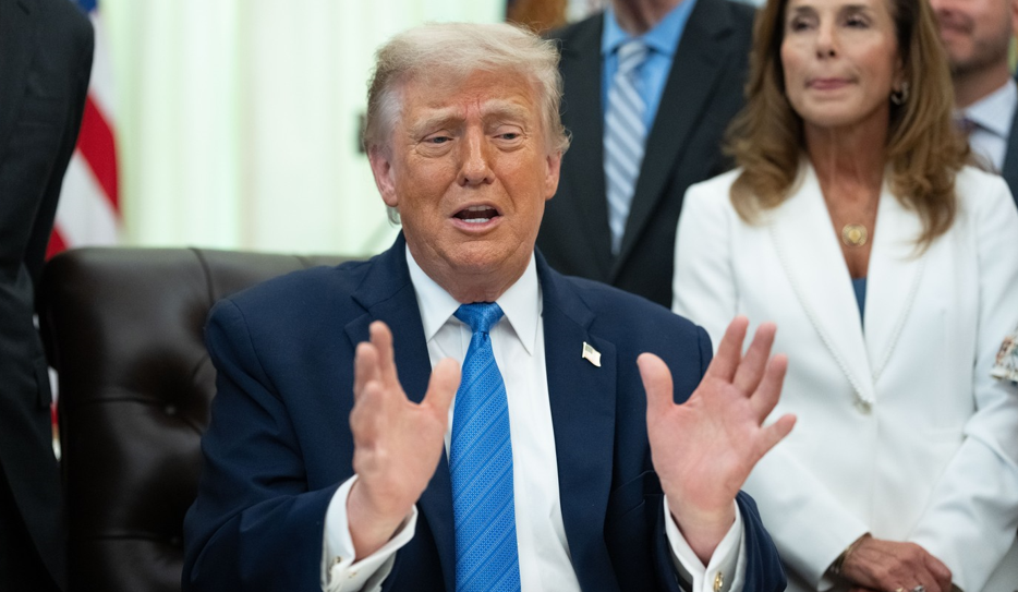 Trump afirmă că SUA au transportat în secret milioane de barili de petrol prin Strâmtoarea Ormuz 1 wp header logo 823