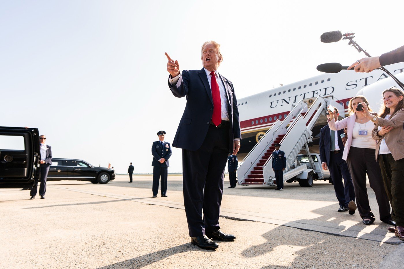 Trump îşi apără miliardul de dolari făcut anul trecut din criptomonede. „Toată lumea face profit” 1 wp header logo 104