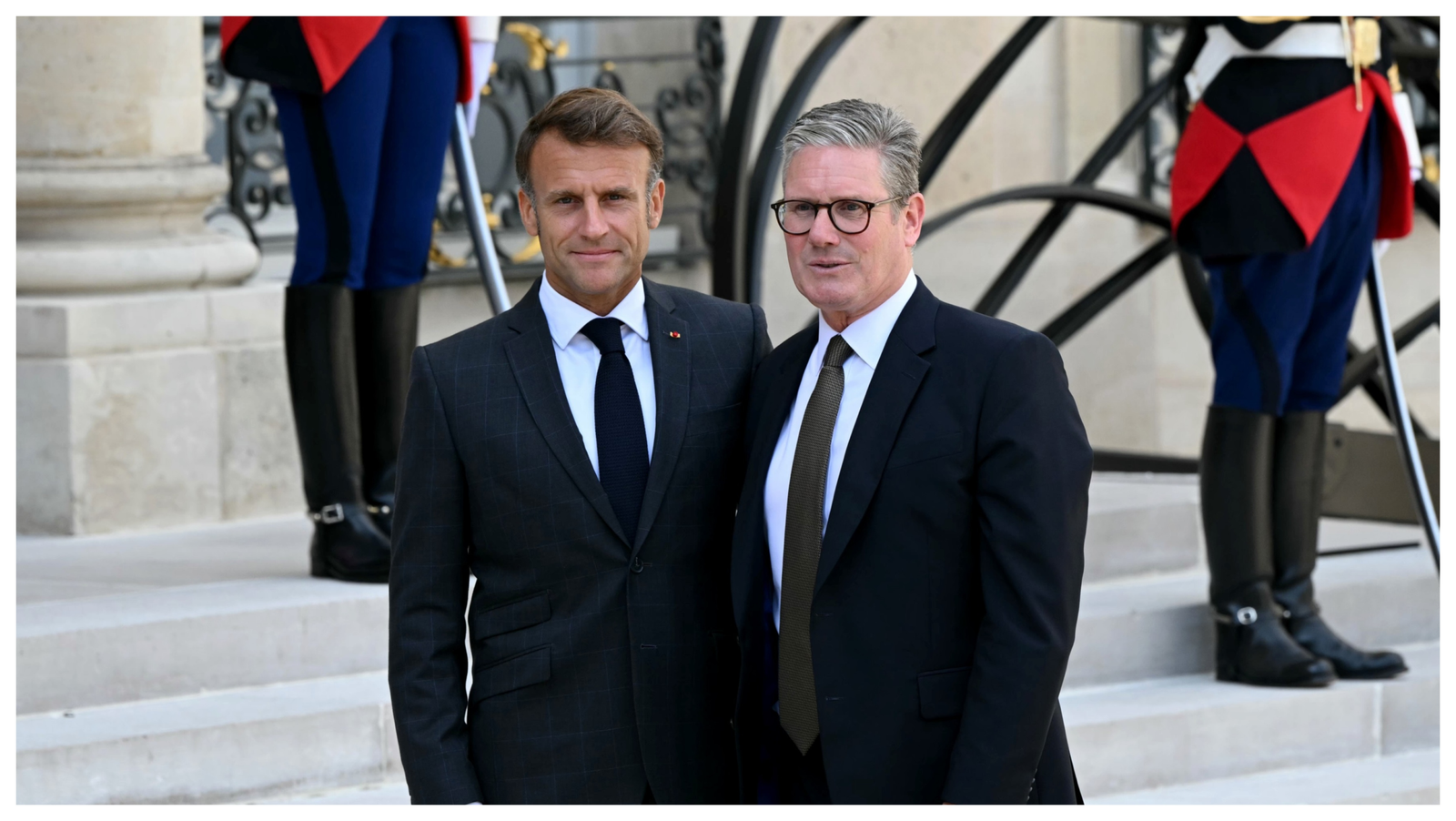 Macron l-a decorat pe Keir Starmer cu Legiunea de Onoare înainte ca acesta să părăsească funcția de premier 1 wp header logo 1154