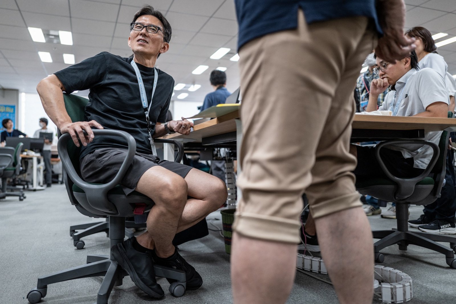 Căldură extremă în Japonia: Angajaţii guvernamentali au permisiunea să vină în pantaloni scurți pentru a economisi aerul condiționat 1 wp header logo 1182