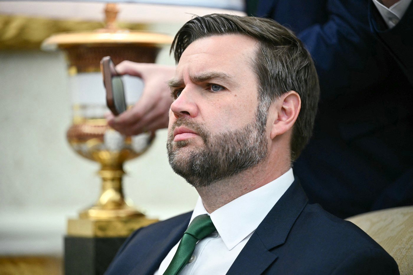JD Vance: administrația Trump „a dat-o rău de tot în bară” cu dosarele Epstein. Ce spune despre legăturile cu serviciile secrete 1 wp header logo 1270