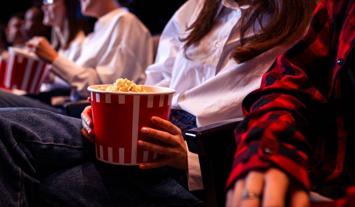 Studiu: mersul la cinema, teatru sau muzeu poate încetini procesul de îmbătrânire 1 wp header logo 1287