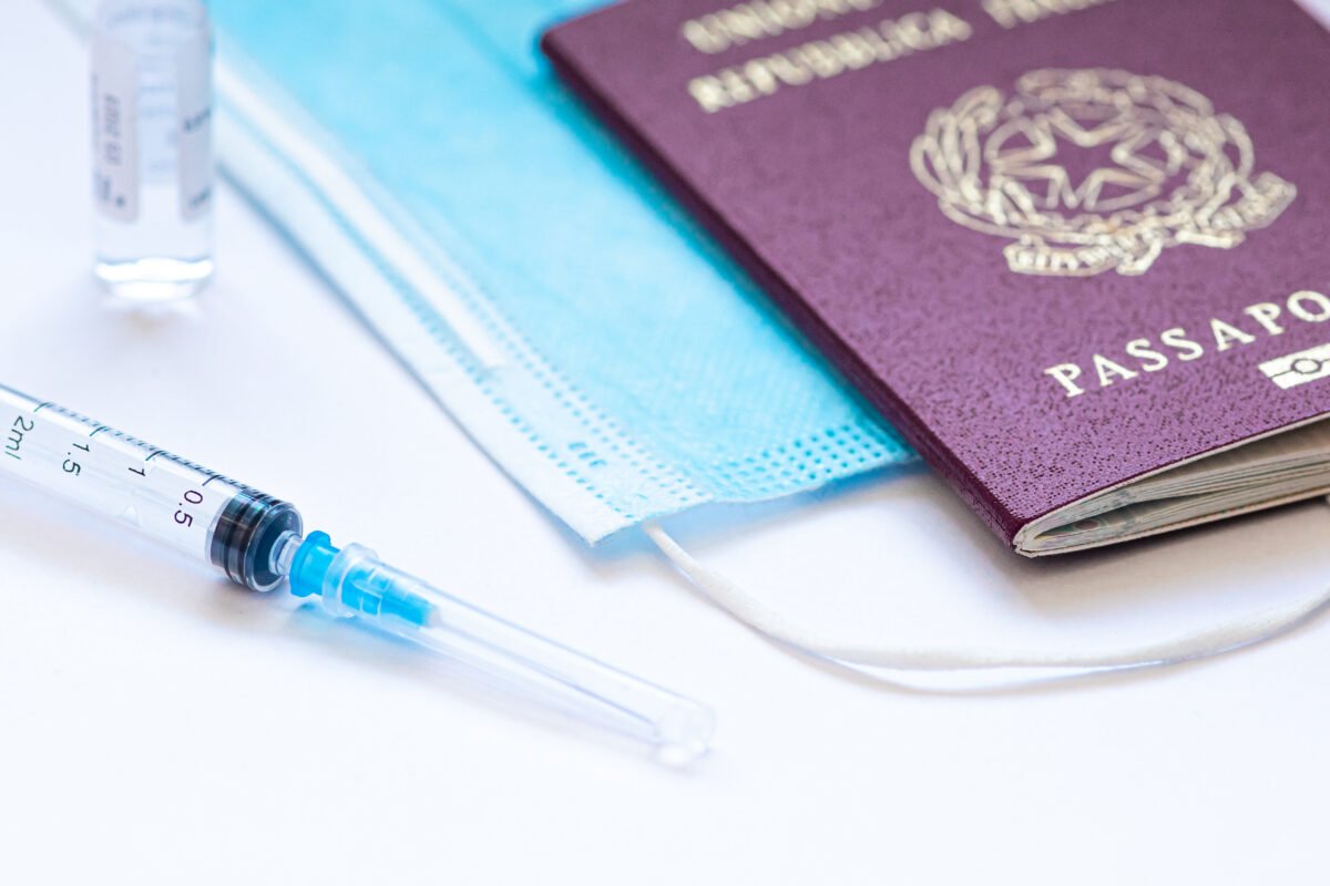 Ce vaccinuri sunt recomandate înainte de o vacanță în țări exotice. Când trebuie făcute și cât poate costa schema completă 1 wp header logo 1377
