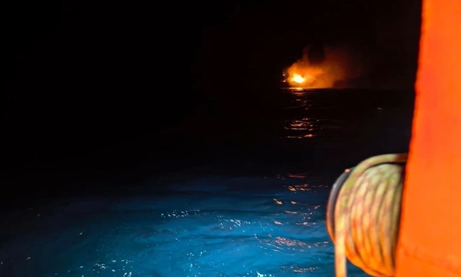 Primele imagini de la bordul navei care a luat foc după ce a fost lovită în Marea Neagră 1 wp header logo 1676