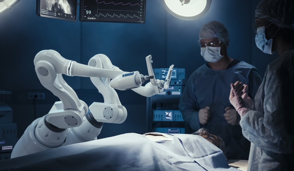 Operațiile robotice nu sunt ceea ce cred mulți. Un chirurg cardiac explică rolul real al robotului 1 wp header logo 1777