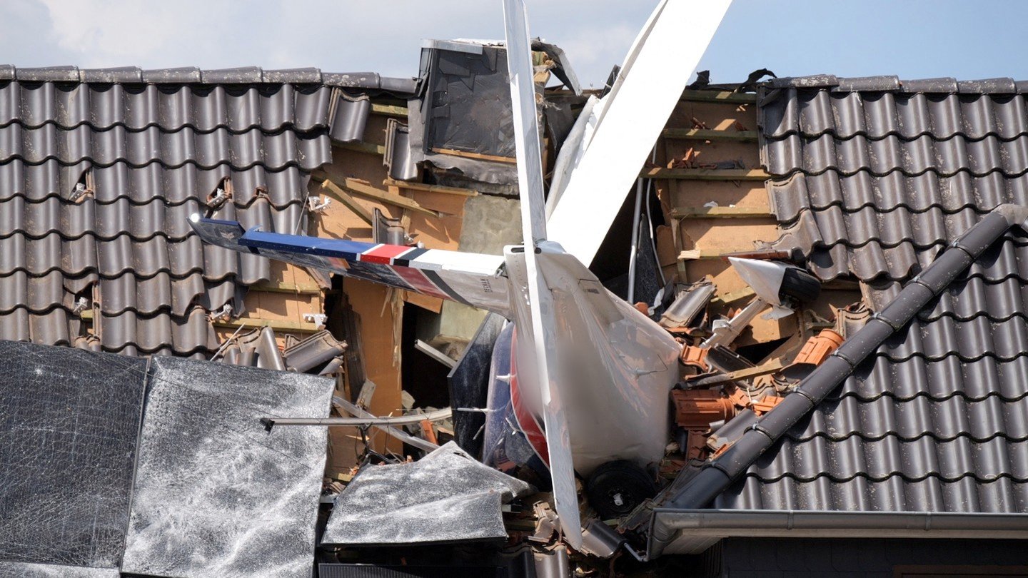 Accident aviatic lângă Bremen: Un avion de mici dimensiuni s-a prăbuşit peste o casă 1 wp header logo 2048
