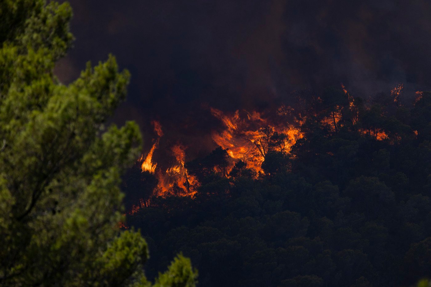 Ministerul de Externe a emis o avertizare de călătorie pentru Spania din cauza incendiilor de vegetație. Zonele vizate 1 wp header logo 2082
