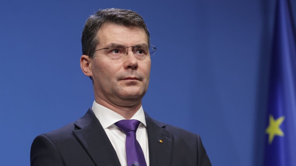 Cum îți faci programare la medic pe platforma „e-Sănătatea Mea”. Ce se schimbă pentru pacienți de la 1 septembrie și cum va fi folosit buletinul cu cip 1 wp header logo 2496