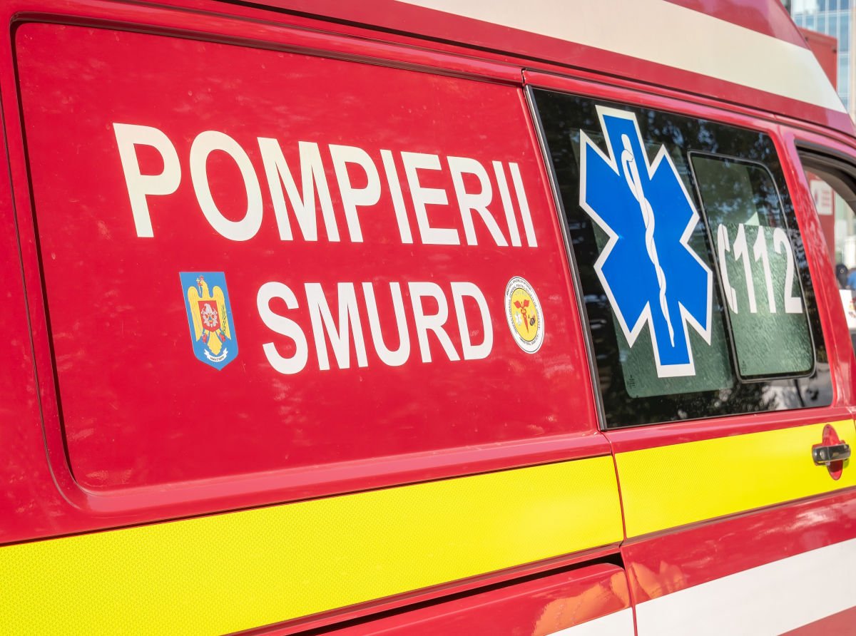 O fetiţă de 2 ani din Oradea a căzut de la etajul doi şi se află în stare gravă. Țipetele micuței au fost auzite de vecini, în timp ce părinții dormeau 1 wp header logo 492