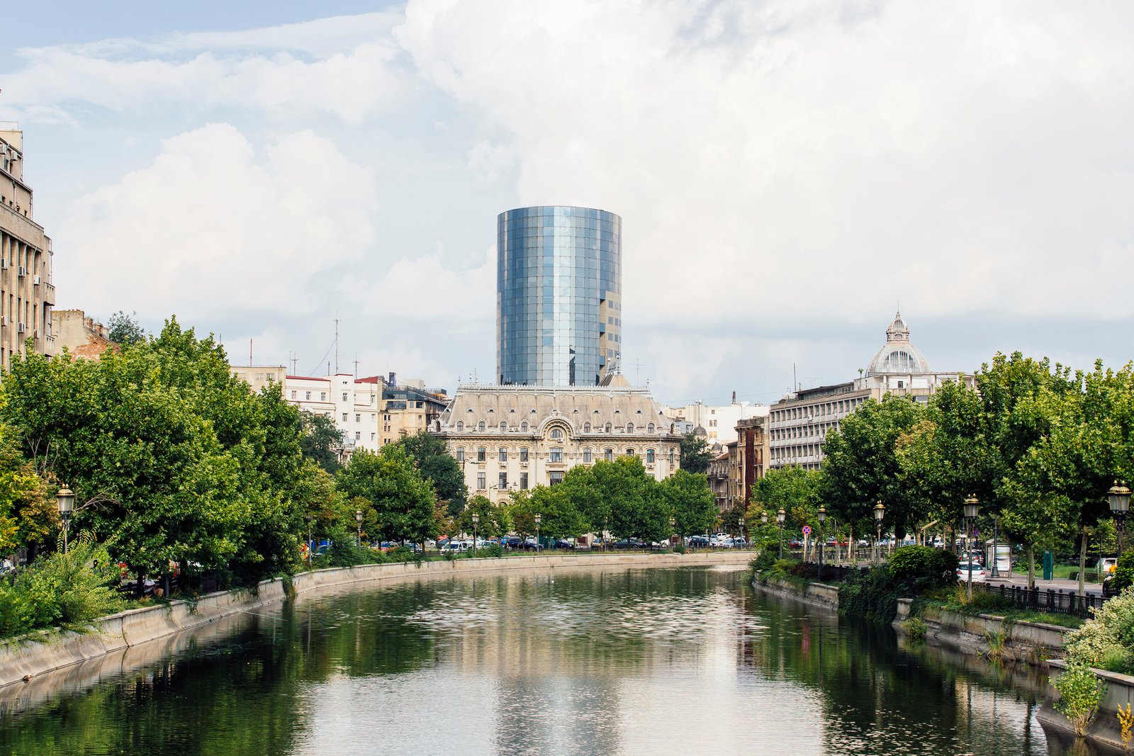 Bucureștiul are a patra cea mai mică chirie industrială din Europa. România atrage tot mai multe investiții logistice (raport) 1 wp header logo 623
