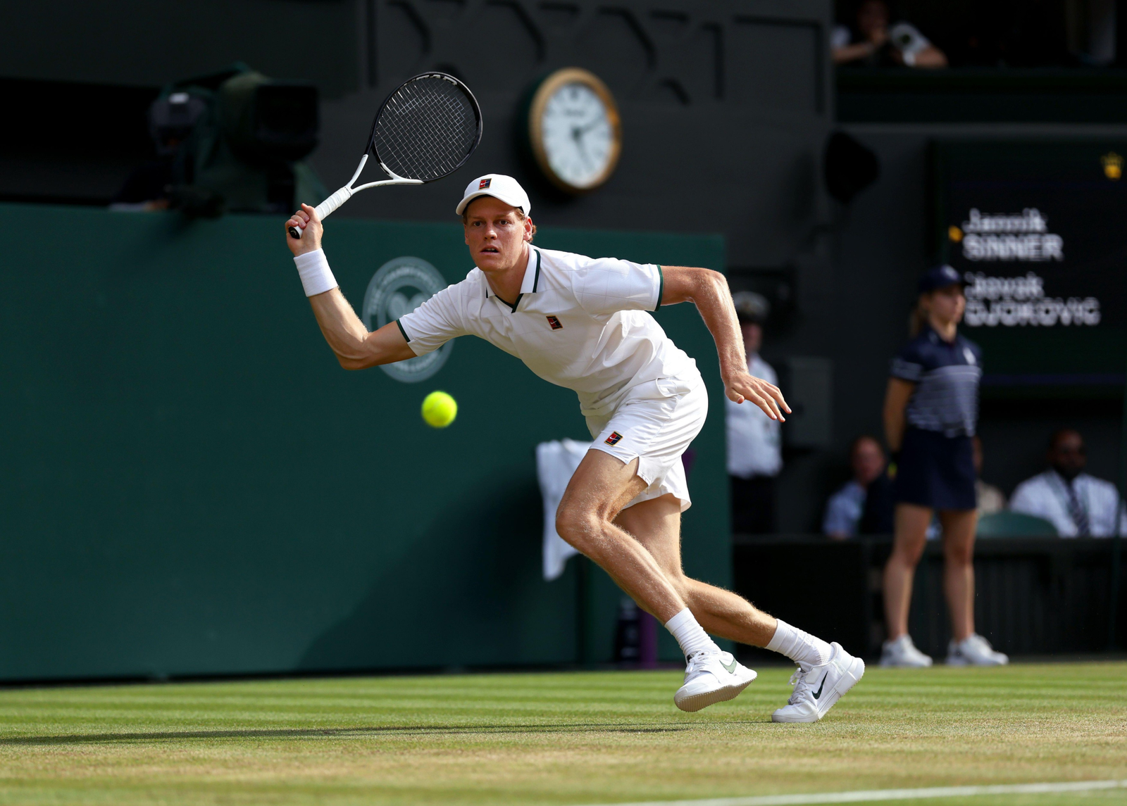 Jannik Sinner îl învinge pe Novak Djokovic și ajunge în finala masculină de la Wimbledon, unde îl va întâlni pe Alexander Zverev 1 wp header logo 826