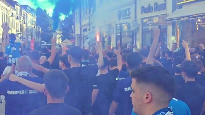Show înainte de Supercupa României! Fanii Universității Craiova au făcut atmosferă în centrul orașului 1 wp header logo 979