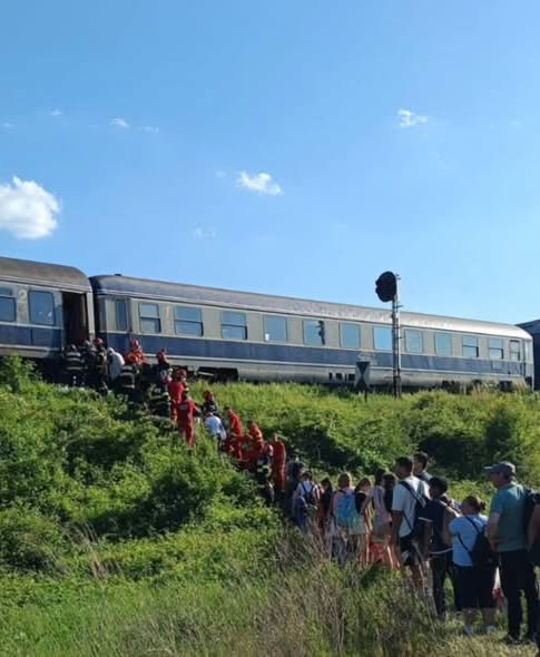 BREAKING! Incendiu în tren, în mers! Zeci de călători au fost… Vezi mai mult 1 719483156 1303005798664860 9007071076509369503 n