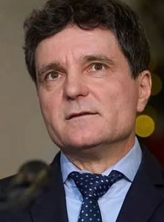 Nicușor Dan i-a anunțat pe liderii partidelor că îl dorește premier pe…Vezi mai mult! 1 722147751 1801918151217872 6779467693539713073 n