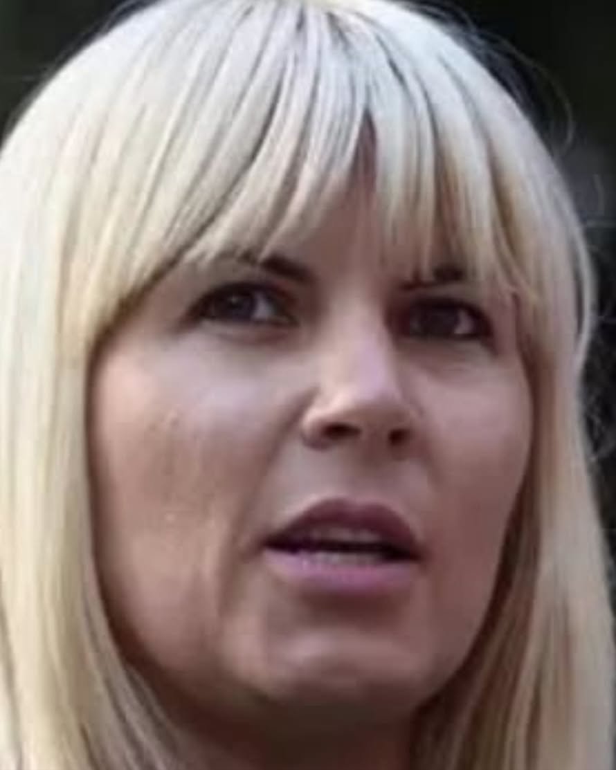 Exploziv! Elena Udrea reacționează după căderea Guvernului Bolojan! Avertismentul despre PSD ridică semne de întrebare… 1 727205796 1777704673394336 8668018020574970374 n