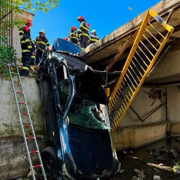 BREAKING! Accident CUMPLIT cu 2 victime în B… Vezi mai mult 1 753989871 1012769074875152 8983242611681708009 n
