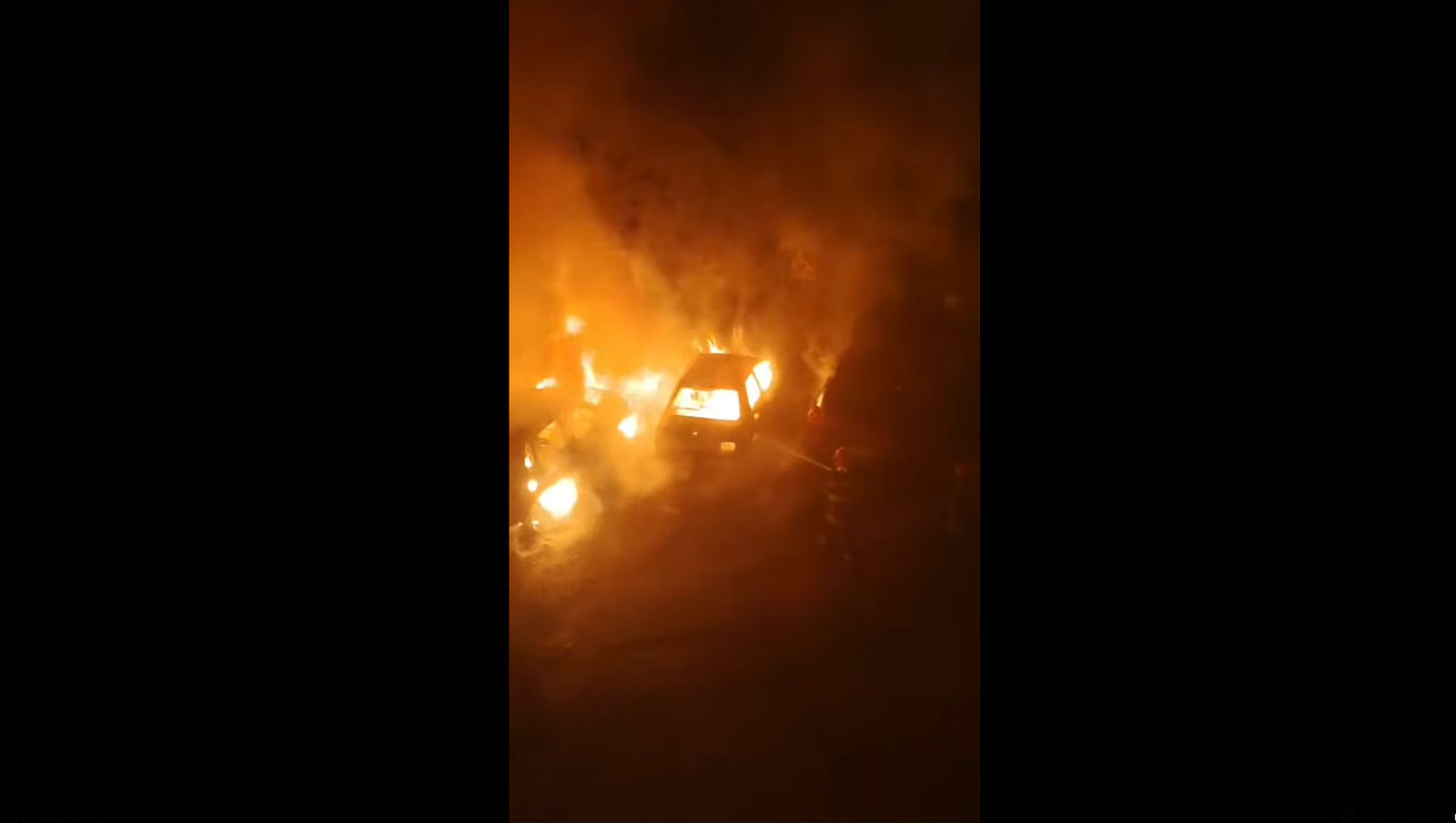 Incendiu puternic într-o parcare din Oradea. Mai multe mașini au fost distruse de flăcări 1 wp header logo 111