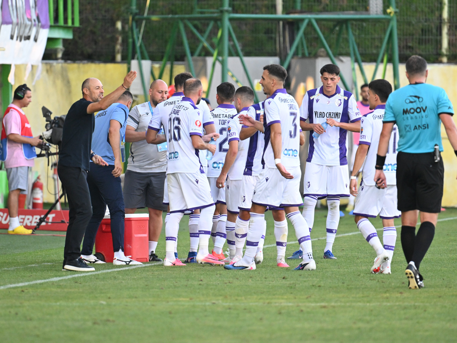 FC Argeș - Farul 1-0, ACUM, pe Sport.ro! Piteștenii deschid scorul 1 wp header logo 1169