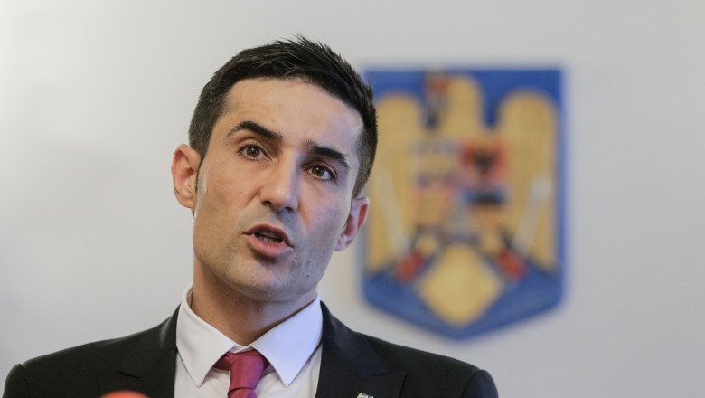 Manda, către Bolojan: „Poate că este timpul să faceţi şi dumneavoastră un sacrificiu. Plecaţi” 1 wp header logo 1183