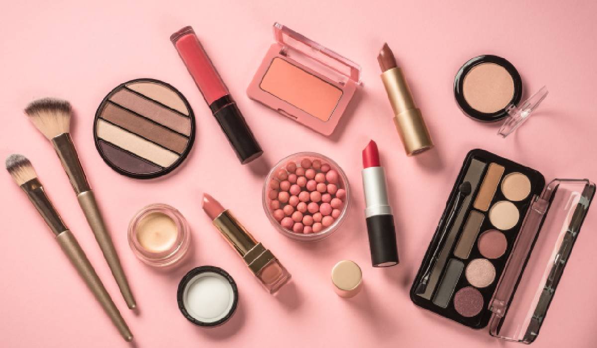 Cream blush, cream bronzer și cream highlighter: de ce produsele cremoase domină machiajul 1 wp header logo 1312