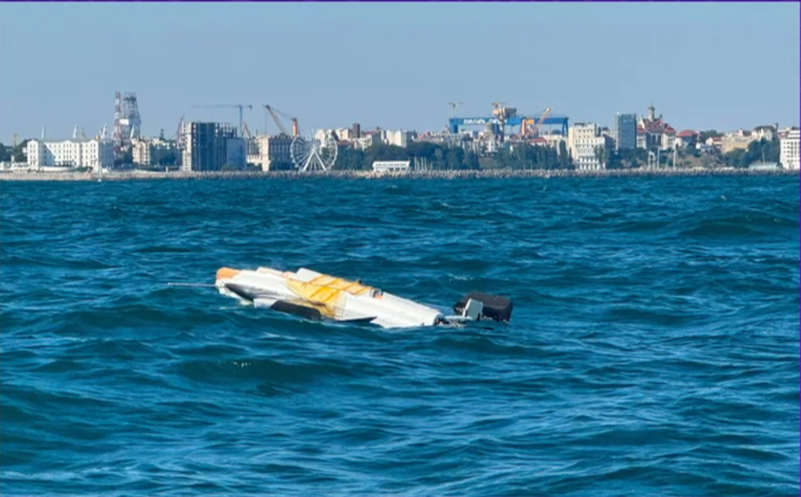 Resturi de dronă, găsite în Marea Neagră în largul plajei Modern din Constanța. O altă aripă, văzută plutind aproape de Eforie Sud 1 wp header logo 1313