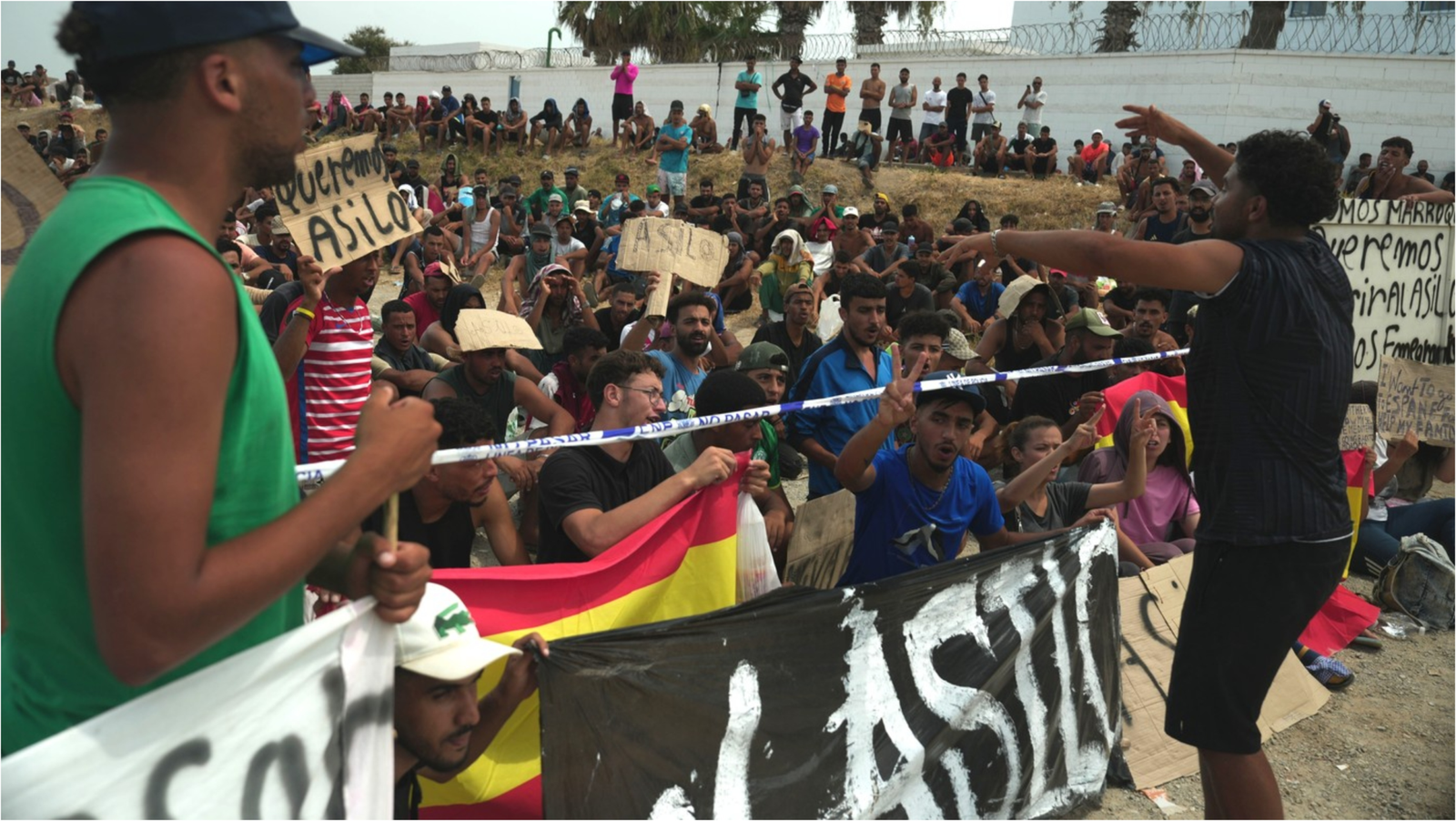 Sute de migranți s-au strâns pe o plajă din Ceuta și cer azil: „Nu vrem să ne întoarcem în Maroc. Și noi suntem oameni” 1 wp header logo 1321