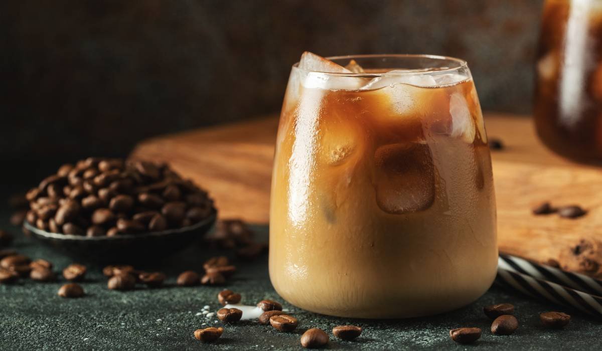 Iced latte fără cofeină, gata în câteva minute. Rețeta Mayo Clinic, cu doar 84 de calorii per porție 1 wp header logo 1323