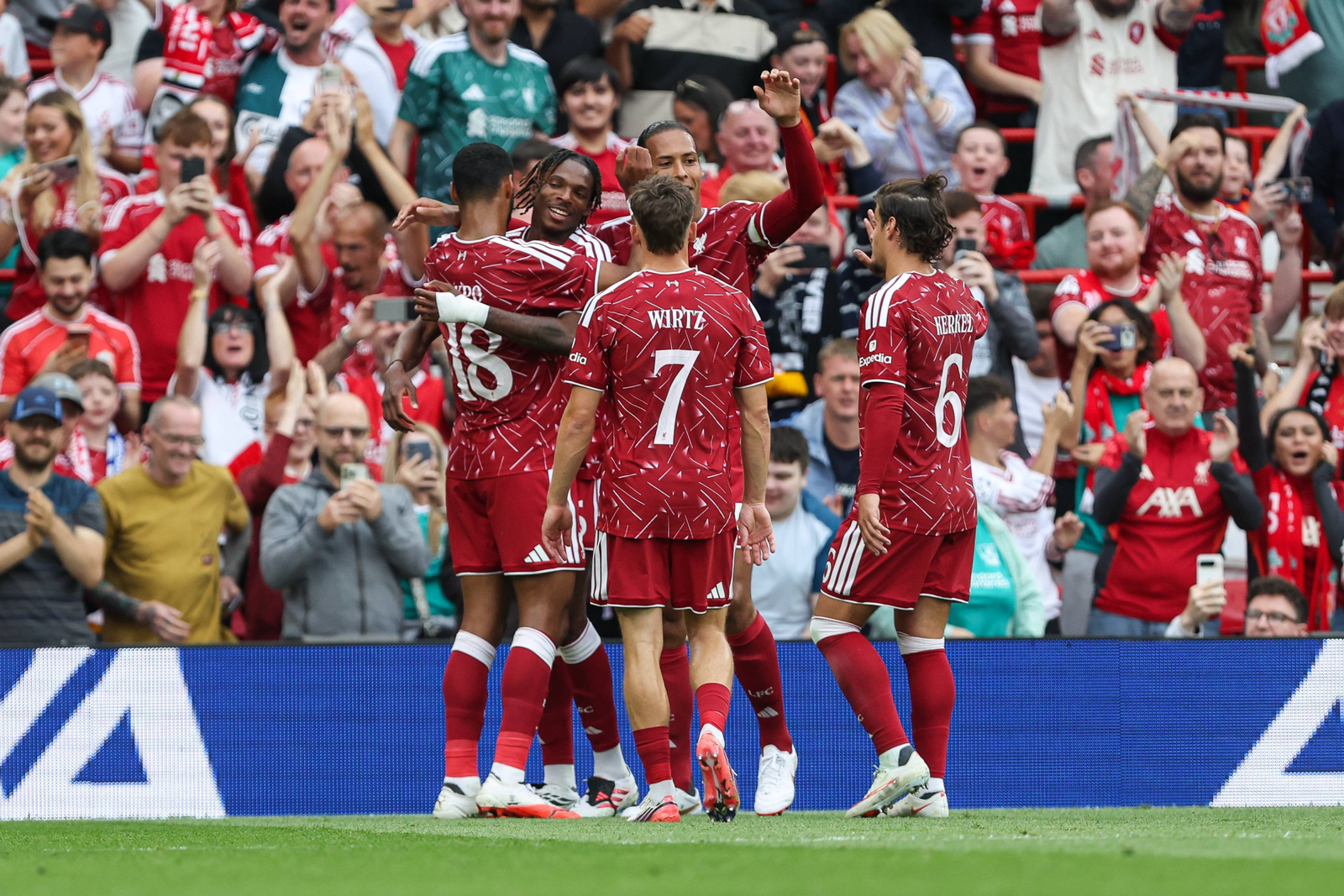 Liverpool - Como 2-0 a fost pe VOYO SPORT 1! „Cormoranii” au câștigat amicalul de lux dinaintea noului sezon 1 wp header logo 1324