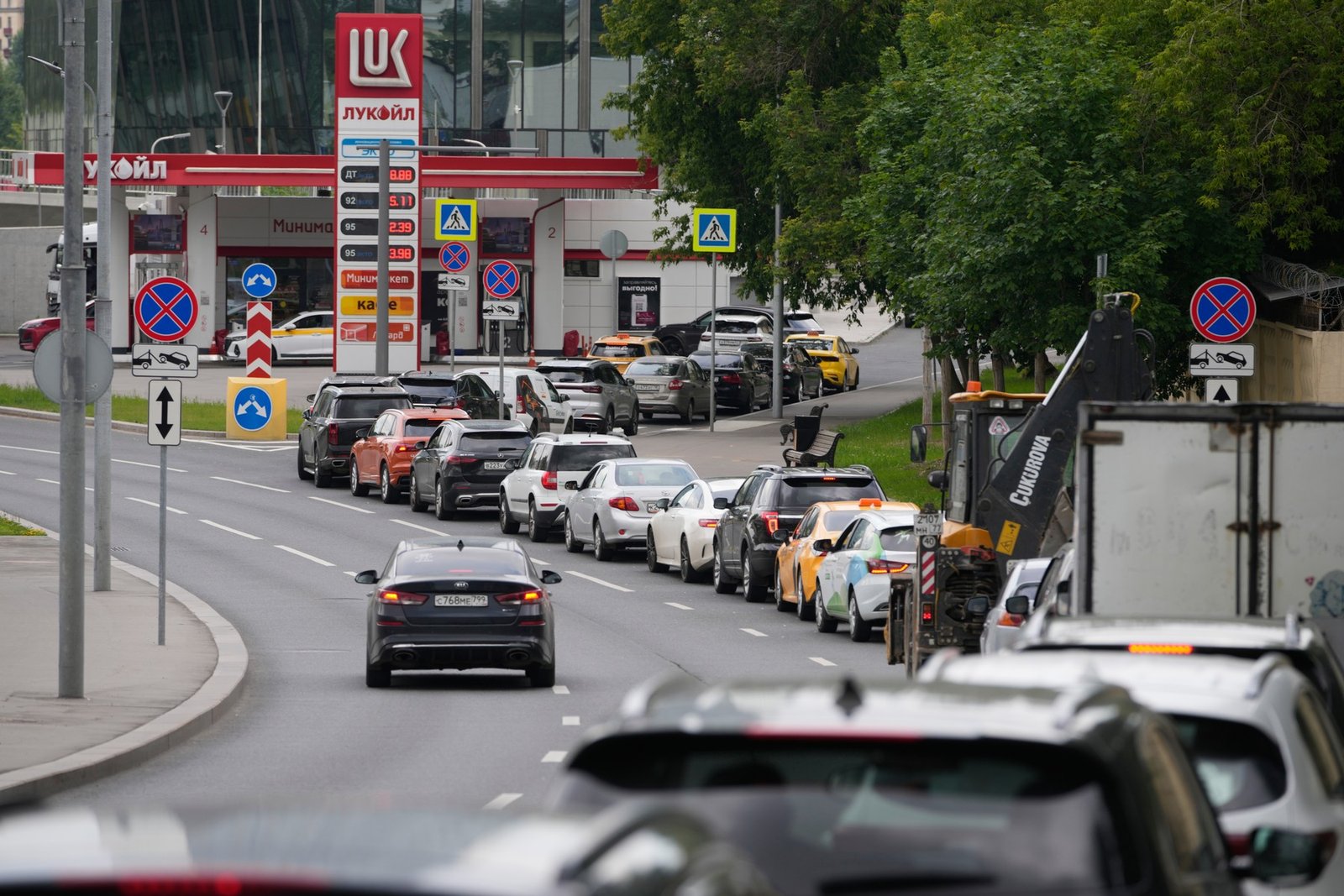 „Nu mai e benzină”: rușii se plâng din nou de lipsa carburantului, benzinăriile sunt goale chiar și la Moscova 1 wp header logo 1342