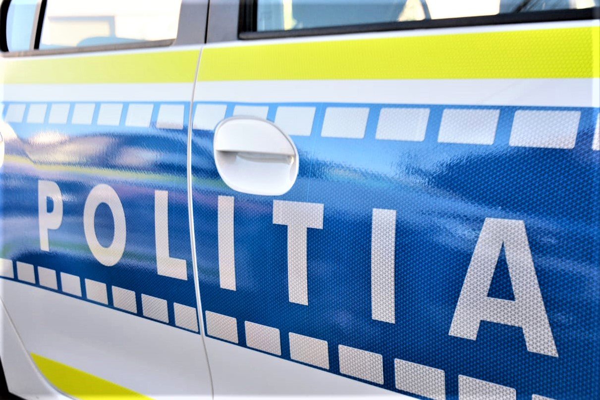 „O situaţie extrem de periculoasă”: Un bărbat a mers cu tricicleta pe contrasens pe A1. Au fost 19 apeluri la 112 în 40 de minute 1 wp header logo 1812