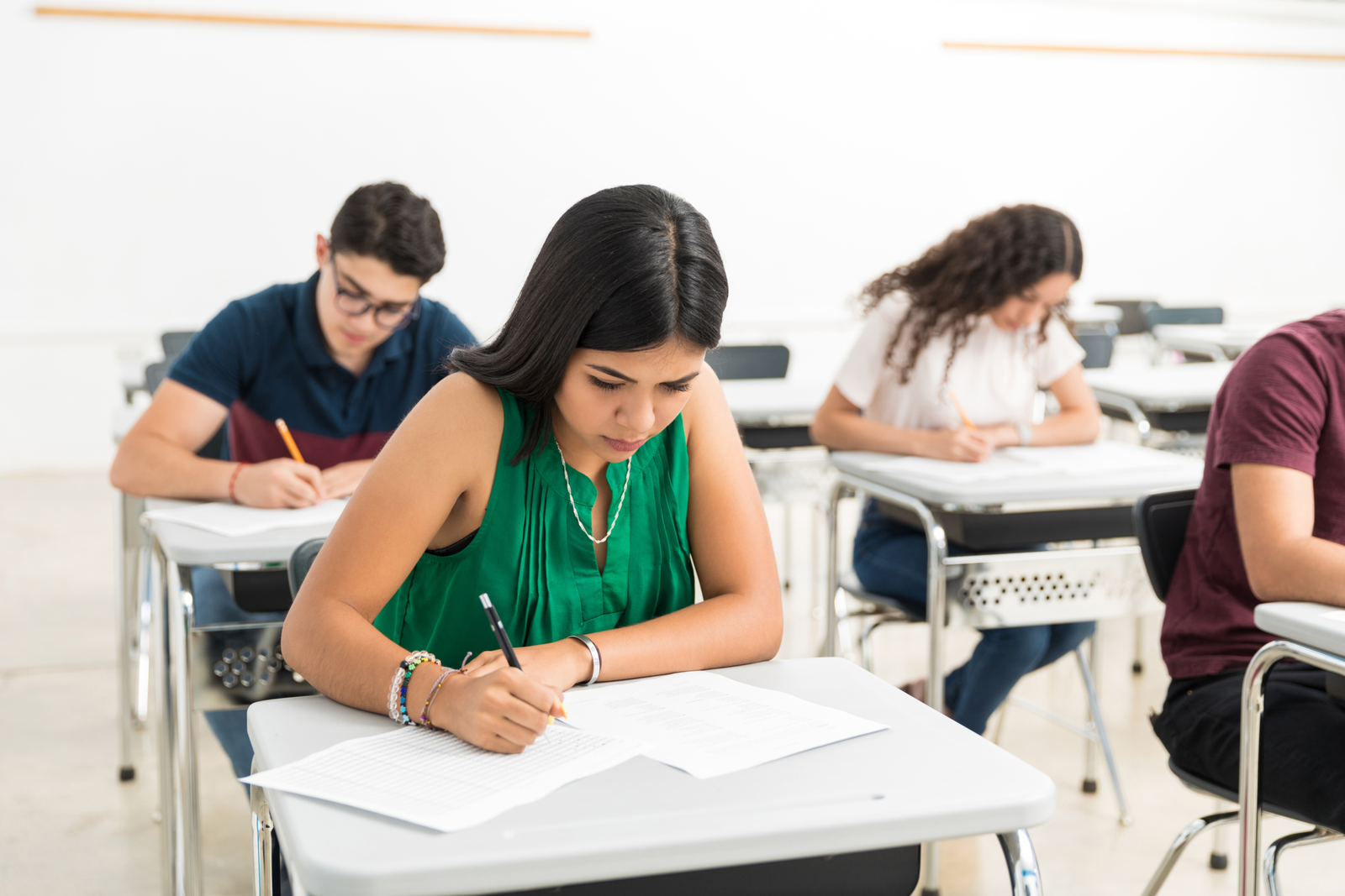 Bacalaureat 2026, sesiunea de toamnă: Elevii susțin astăzi evaluarea competențelor de comunicare orală în limba română 1 wp header logo 185