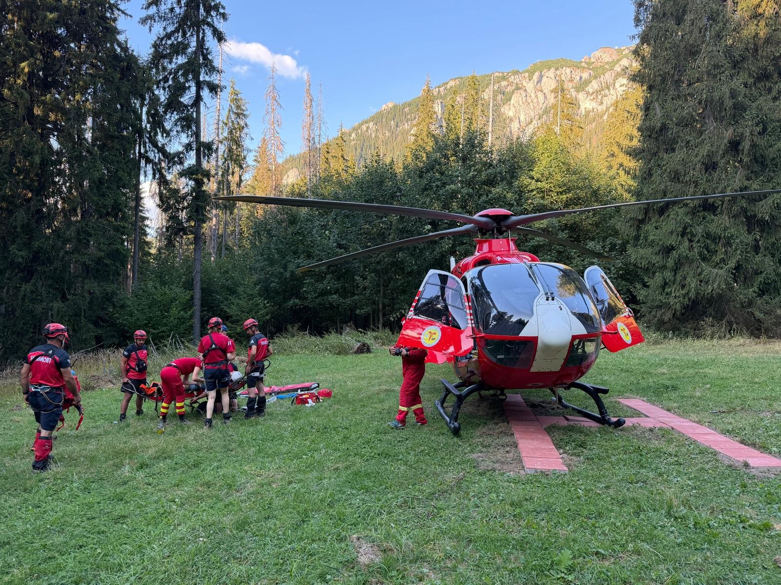 Accident grav în Masivul Ceahlău: un turist a căzut în gol 30 de metri. A fost chemat elicopterul SMURD 1 wp header logo 1864