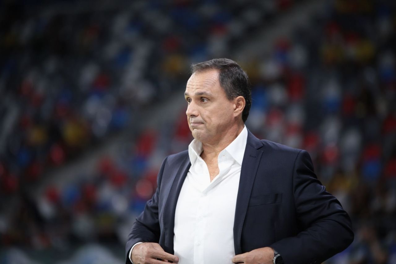 Basarab Panduru face praf un jucător de la FCSB: ”Zici că avea ouă în ghete și încerca să nu le spargă” 1 wp header logo 259