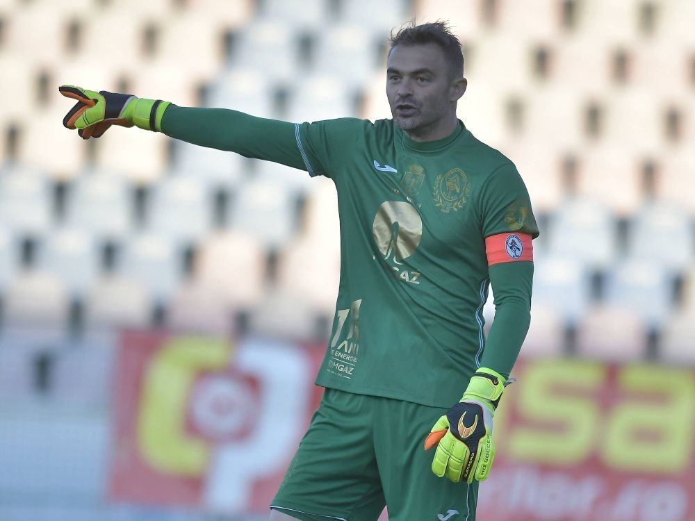 Răzvan Pleșca așa cum nu l-ai mai văzut! Fostul portar, emoționat în direct la întâlnirea cu idolul său: „Am și acum un poster cu el” 1 wp header logo 447