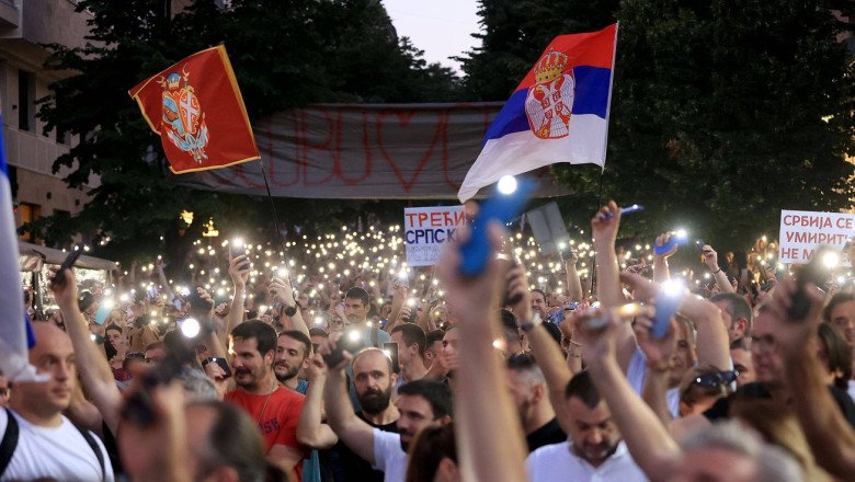 Toamnă politică tensionată în Serbia: Aleksandar Vucic ia în calcul demisia, iar țara se pregătește pentru alegeri anticipate 1 wp header logo 571