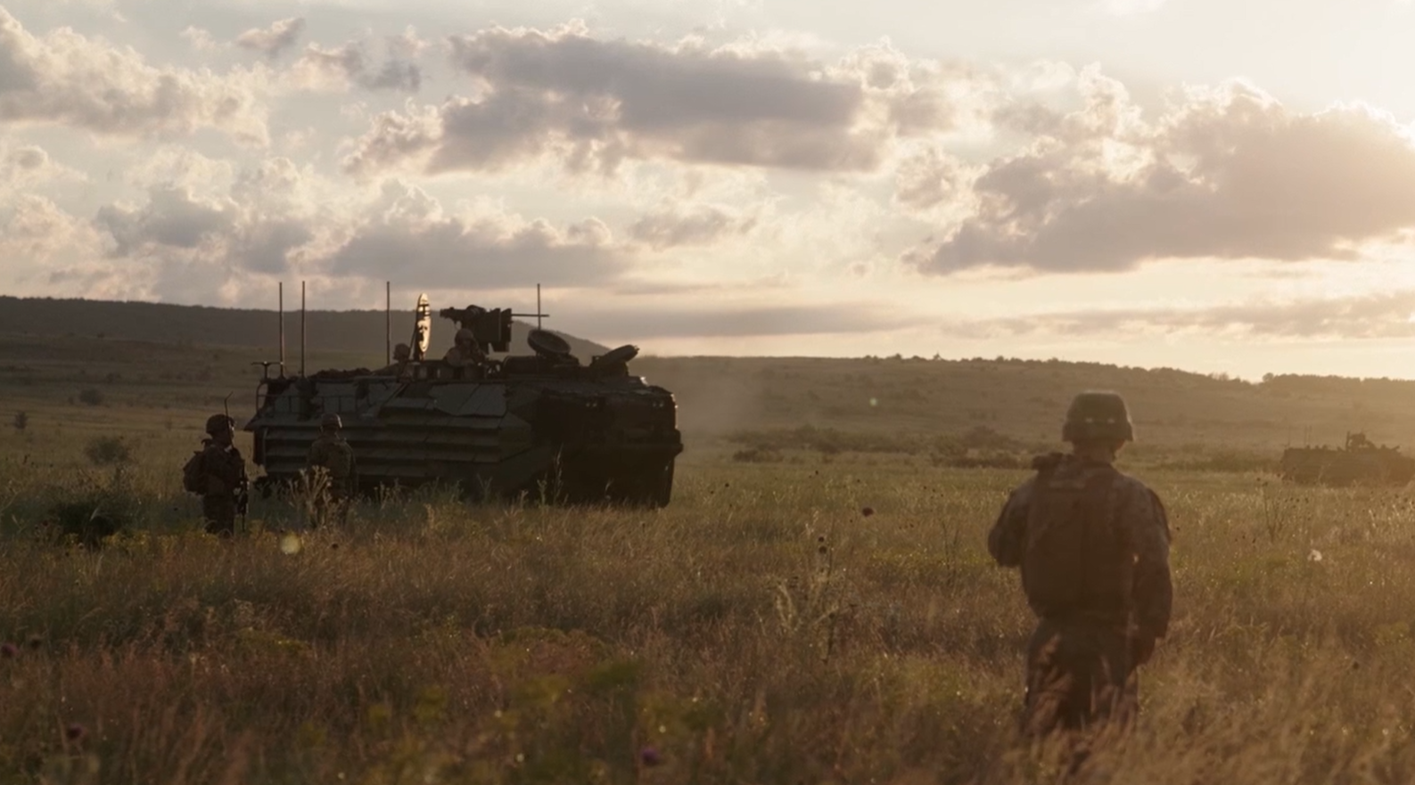 Antrenament cu miză pentru securitate: pușcașii marini români au testat vehiculele de asalt amfibiu AAV-7 alături de militarii SUA 1 wp header logo 588