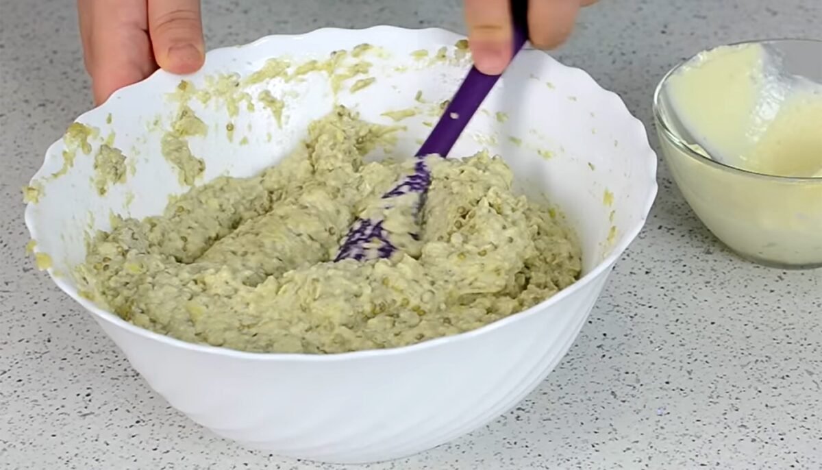 Condimentul care nu trebuie pus niciodată dacă faci salată de vinete. Majoritatea românilor îl folosesc și nu știu că îi strică gustul și îi accentuează amăreala 1 wp header logo 592