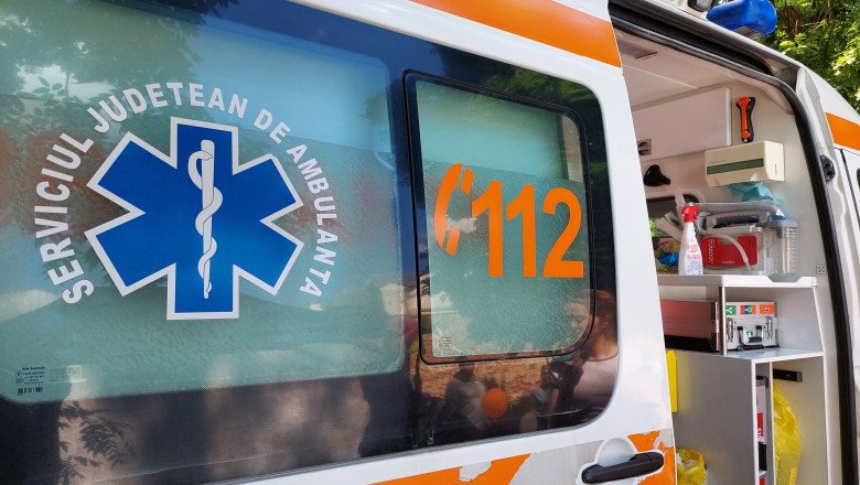 Ambulanţă atacată cu topoarele într-o comună din Cluj, după ce într-un clip pe TikTok s-a afirmat că „fură copii”. Șoferul a fost rănit 1 wp header logo 691