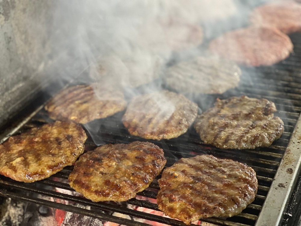 Mai gustoase decât burgerii! Cum faci acasă celebrele chiftele sârbești Pljeskavica 1 wp header logo 706